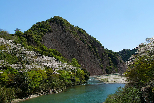 一枚岩