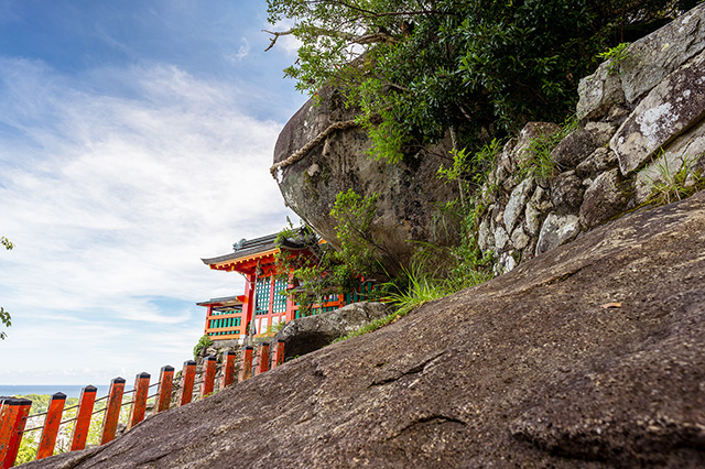 神倉山のゴトビキ岩