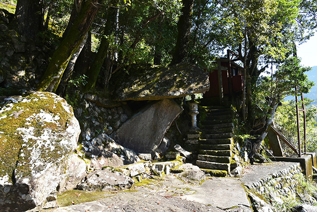 相須神丸(アイスカンマル)の高倉神社跡