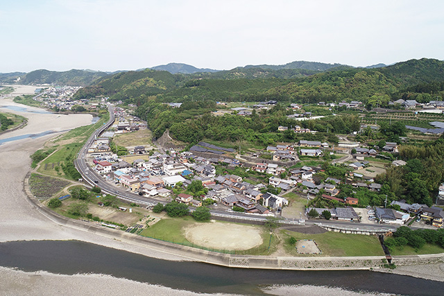 下鮎川の河岸段丘