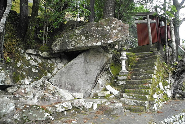 Takakura-jinja Shrine Ruins in Aisukanmaru